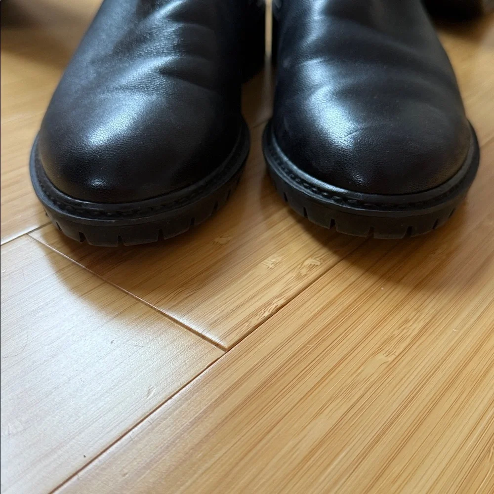 Stuart Weitzman City Boots in black size 7